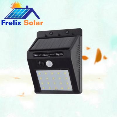 Đèn năng lượng mặt trời gắn cửa FRELIX 20W