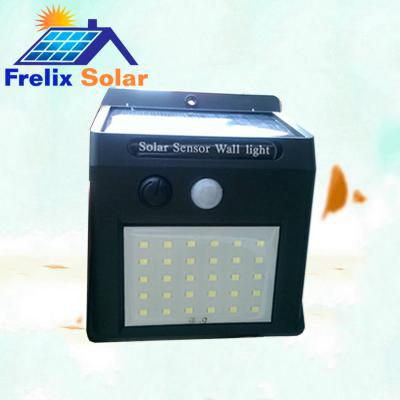 Đèn năng lượng mặt trời gắn cửa FRELIX 30W